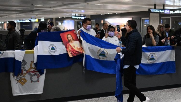Nicaragua deports detained priests, seminarians to US