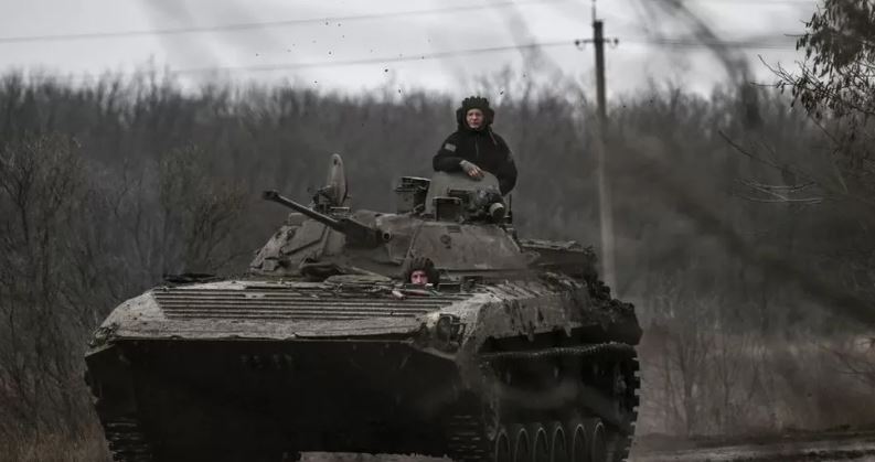 Ukraine war: huge losses reported as battle for Bakhmut rages on