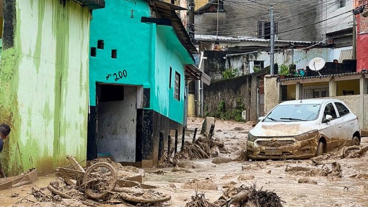 Floods and mudslides hit Sao Paolo in Brazil