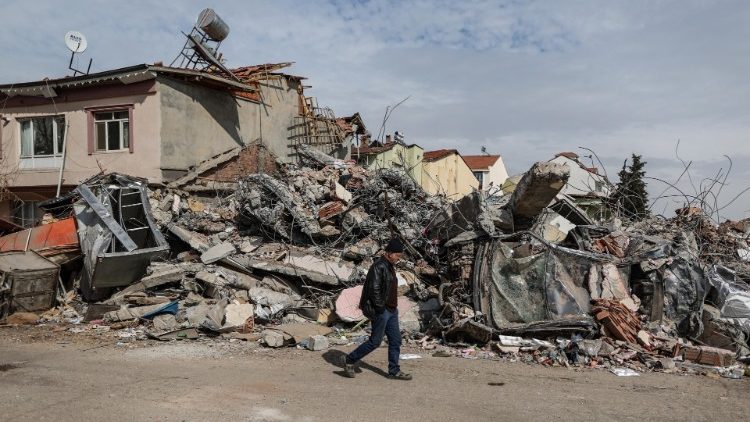 Rescue efforts after the earthquake set to end in Turkey